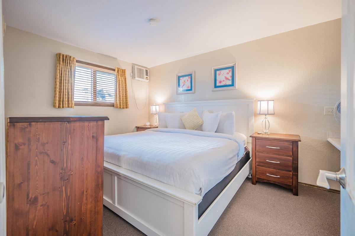 Cozystay Signature Lake Okanagan Resort Kelowna Kültér fotó