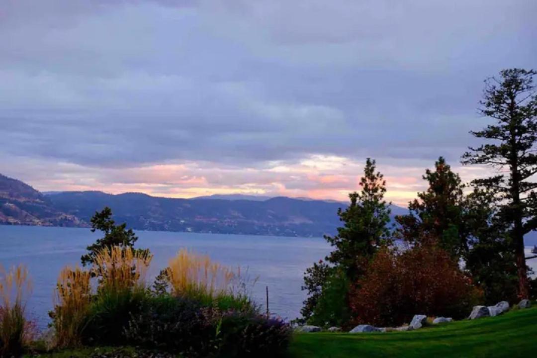 Cozystay Signature Lake Okanagan Resort Kelowna Kültér fotó
