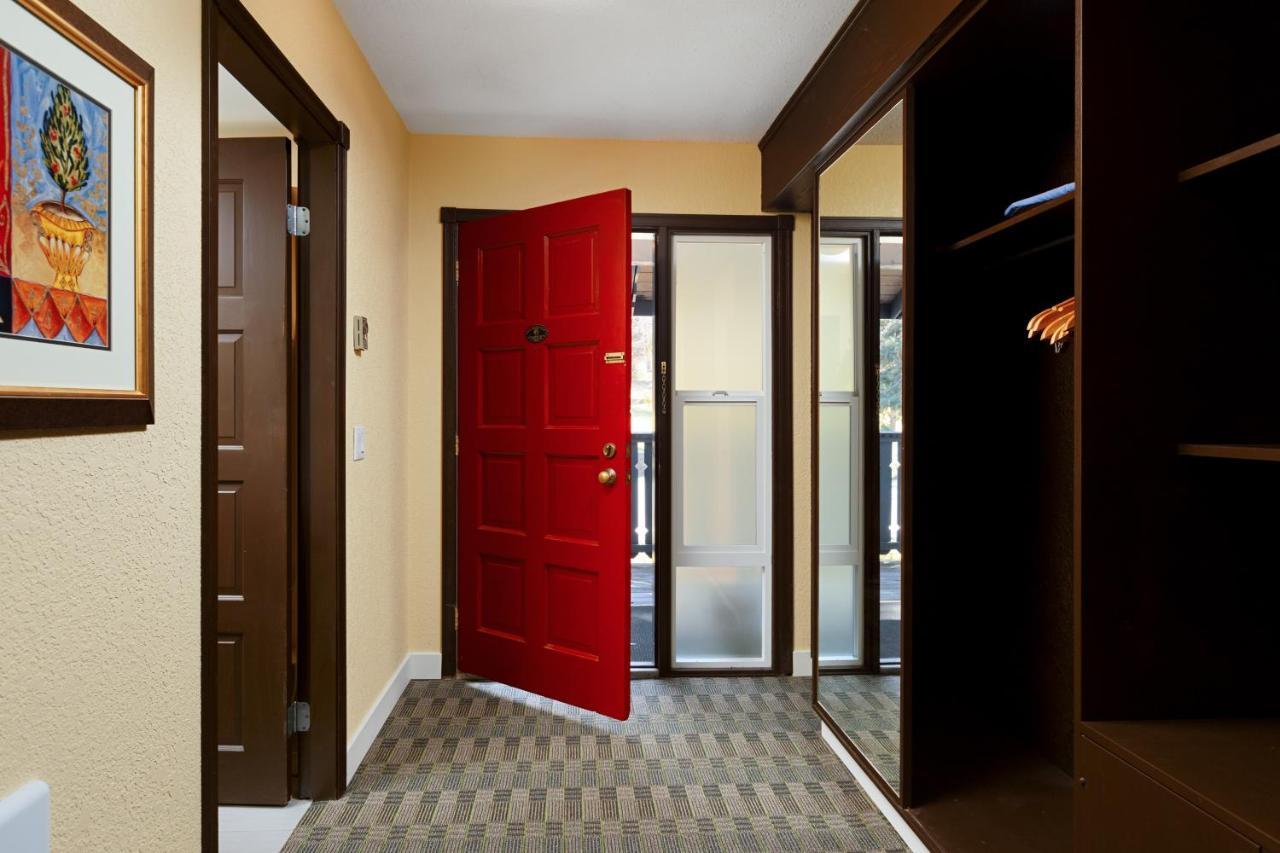 Cozystay Signature Lake Okanagan Resort Kelowna Kültér fotó
