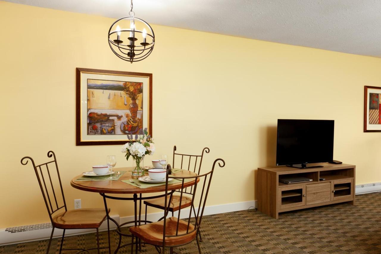 Cozystay Signature Lake Okanagan Resort Kelowna Kültér fotó